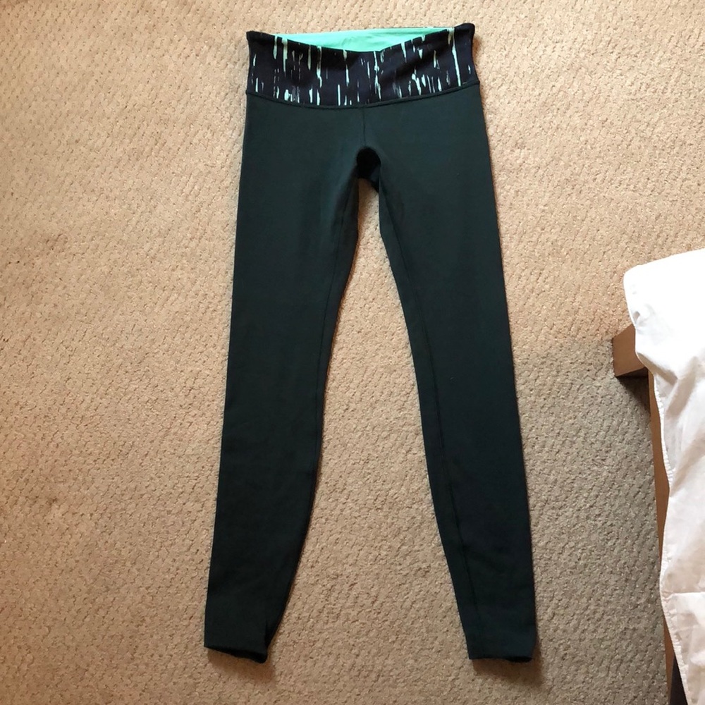 Lululemon full length reversible wunder unders